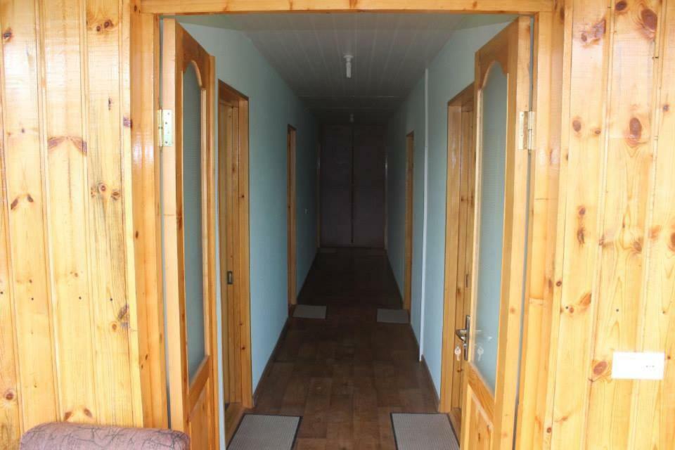 Guest House Tsasne Omalo エクステリア 写真